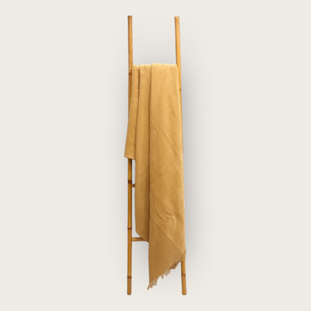Manta Chenille Dourada em Algodão com Franjas | Laura Home