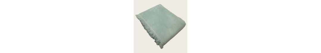 Manta Chenille Verde Agua em Algodão com Franjas | Laura Home