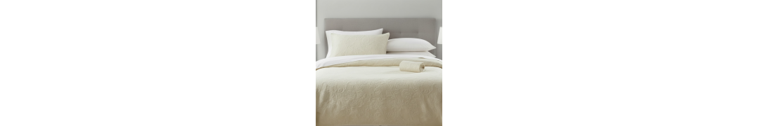 Capa de Edredão Damasco Bege Floral 100% Algodão | Laura Home