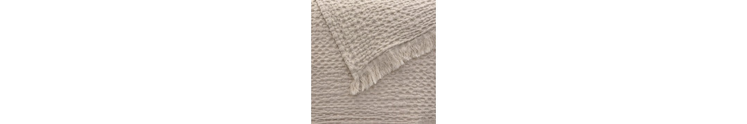Manta Waffle Tana Camel 100% algodón | Laura Home