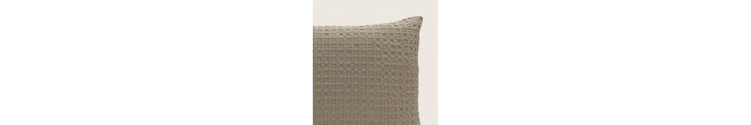Almofada Decorativa Tana Taupe em 100% Algodão | Laura Home